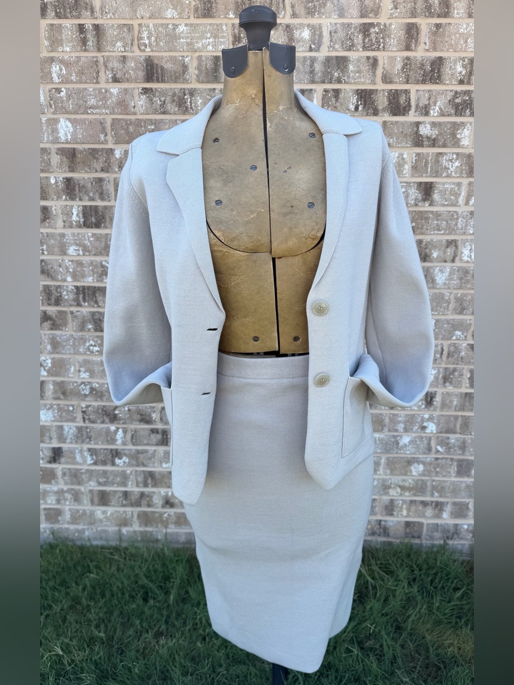Hugo Boss Light Gray Women's Blazer and Pencil Skirt Set - Picture 2 of 9